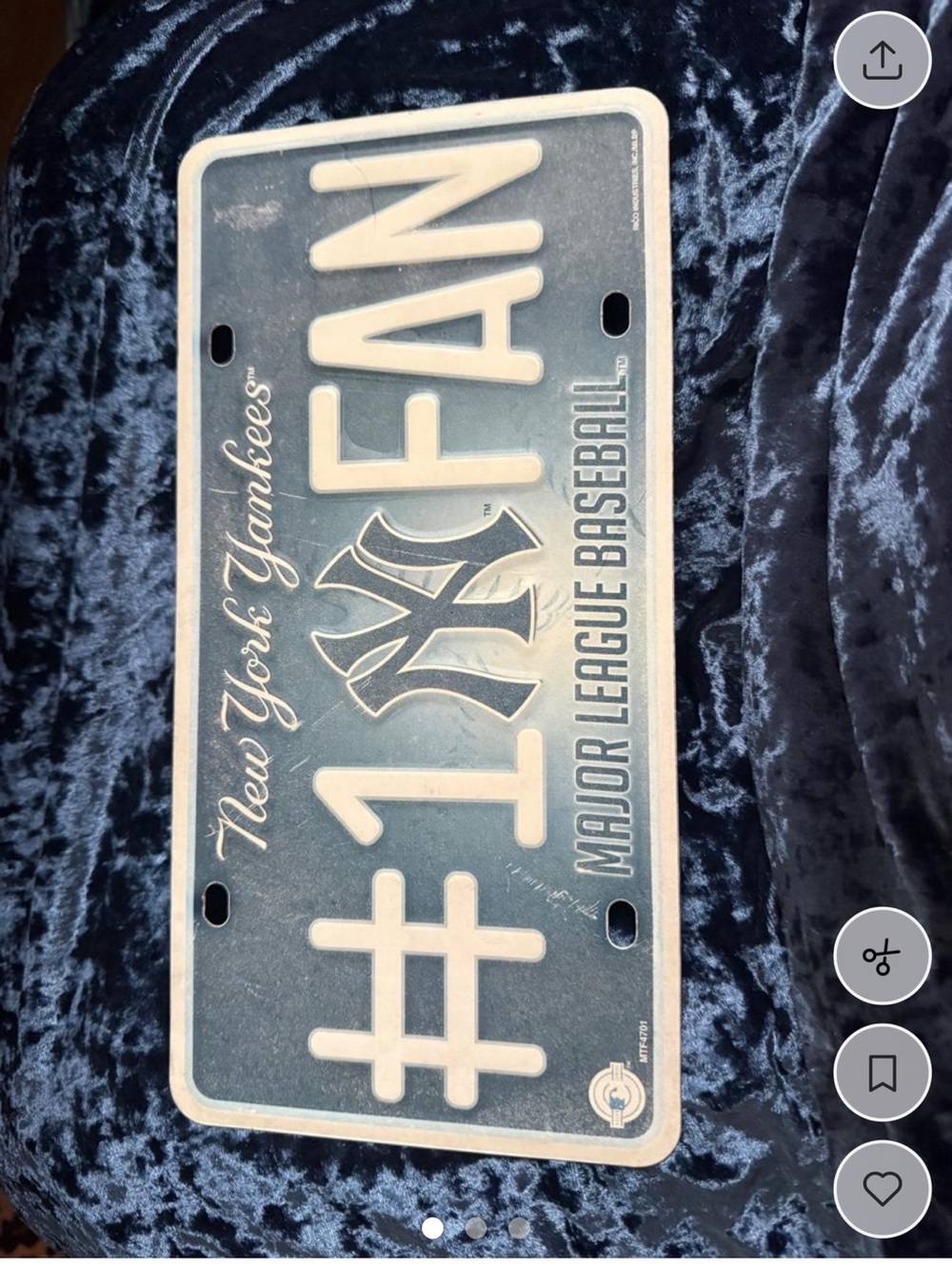 MLB New York Yankees #1 FAN Plate - Navy & White